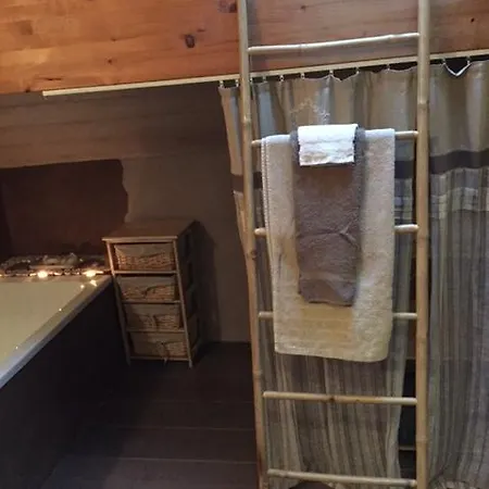 De Corbion Envie D'ailleurs 6personnes Et Le Pt Bonheur 2 Personnes Country house Leignon