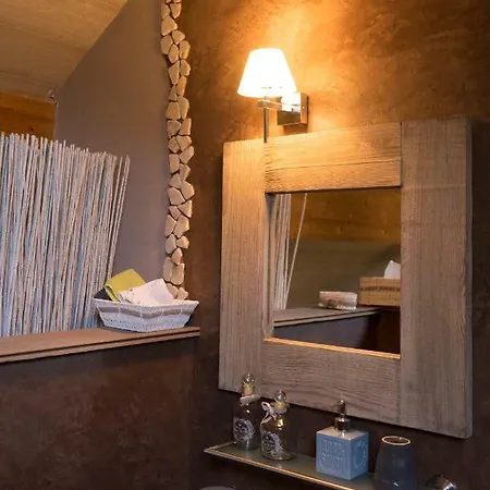 De Corbion Envie D'ailleurs 6personnes Et Le Pt Bonheur 2 Personnes Country house *